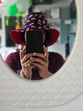 Load image into Gallery viewer, DIANA&#39;s - Sombrero &quot;Bucket Hat&quot; Reversible
